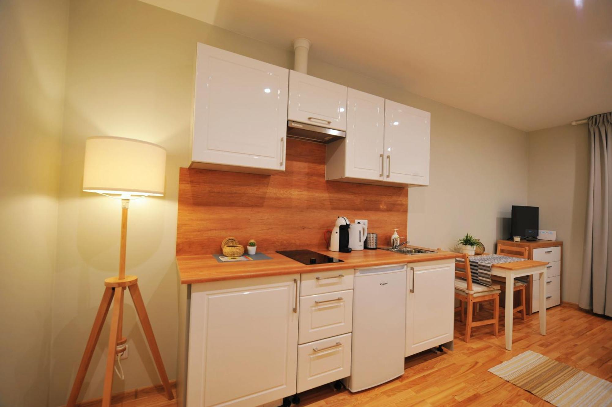 Central Comfort At Hanzas Residence, Stay Near Cafes, Bars, Museums & Esplanade Riga Rum bild