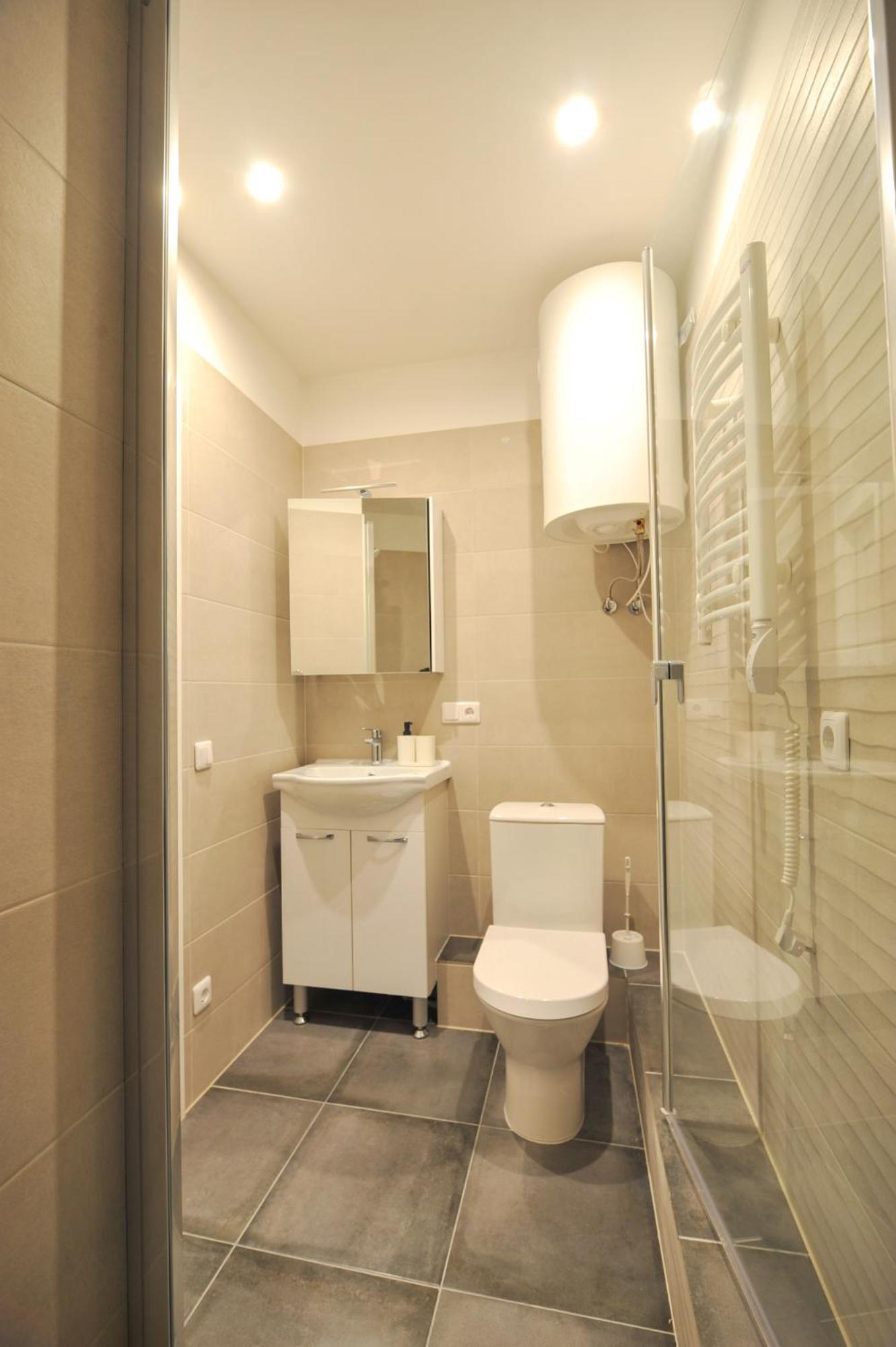 Central Comfort At Hanzas Residence, Stay Near Cafes, Bars, Museums & Esplanade Riga Rum bild