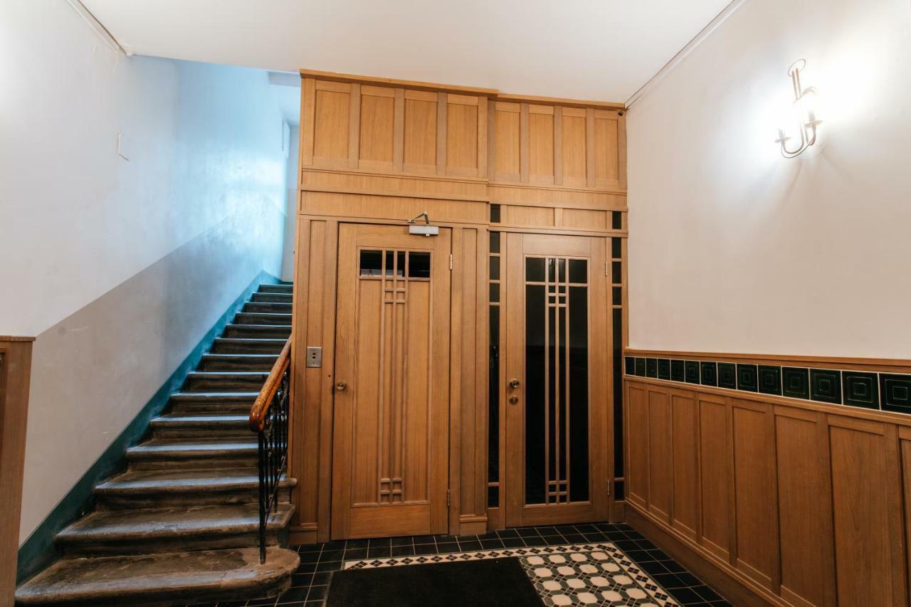 Central Comfort At Hanzas Residence, Stay Near Cafes, Bars, Museums & Esplanade Riga Exteriör bild